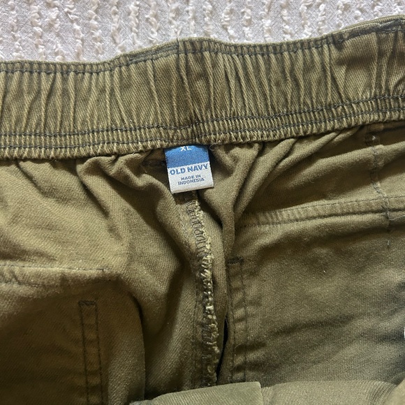 Old Navy Cargo Pants Size XL Stretchy Green Crop Capris Tapered Leg - Picture 5 of 10